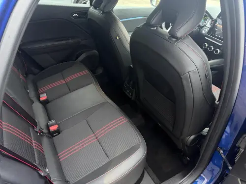 Renault Captur E-Tech 145 - 21 R.S. Line - Photo 24