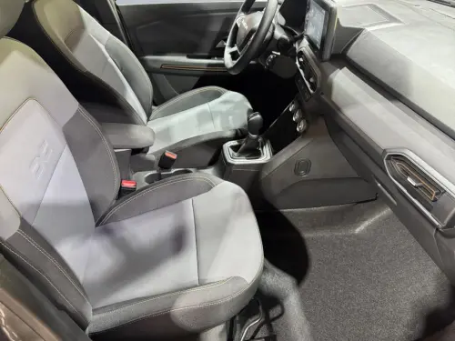 Dacia Jogger Hybrid 140 7 places GSR2 Extreme - Photo 16