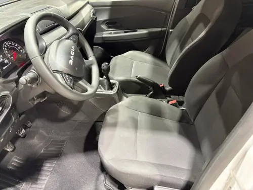 Dacia Sandero SCe 65 Essential - Photo 9