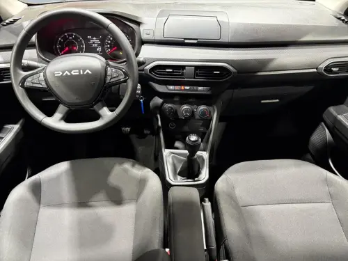 Dacia Sandero SCe 65 Essential - Photo 11