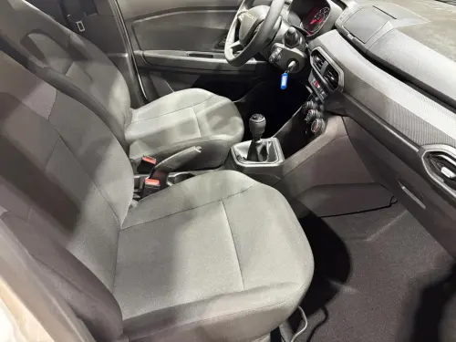 Dacia Sandero SCe 65 Essential - Photo 16