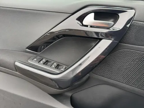 Peugeot 2008 BlueHDi 100ch S&S BVM5 Signature - Photo 10