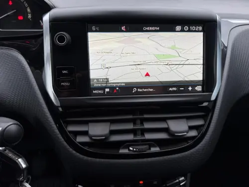 Peugeot 2008 BlueHDi 100ch S&S BVM5 Signature - Photo 20