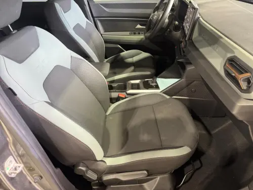 Dacia Duster Hybrid 140 Extreme - Photo 15