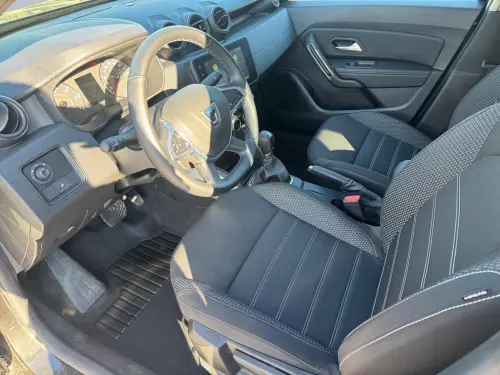 Dacia Duster TCe 150 FAP 4x2 EDC Prestige - Photo 9