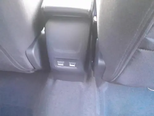 Peugeot 2008 Hybrid 145 e-DCS6 Allure - Photo 24