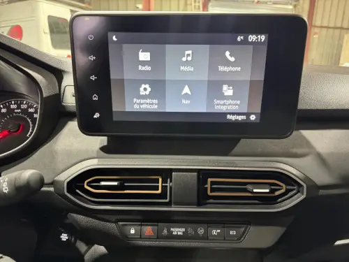 Dacia Sandero ECO-G 100 GSR2 Stepway Extreme + - Photo 20