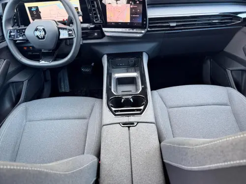 Renault Austral E-Tech hybrid 200 Evolution - Photo 14