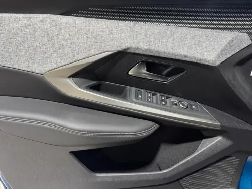 Peugeot 3008 Hybrid 136 e-DCS6 GT - Photo 10