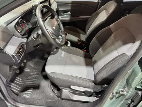 Dacia Jogger TCe 110 7 places GSR2 Extreme - Photo 9
