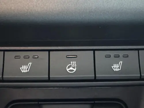 Kia Sportage 1.6 CRDi 136ch MHEV ISG BVM6 4x2 Black Edition - Photo 23