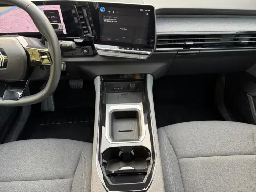 Renault Austral E-Tech hybrid 200 Evolution - Photo 14