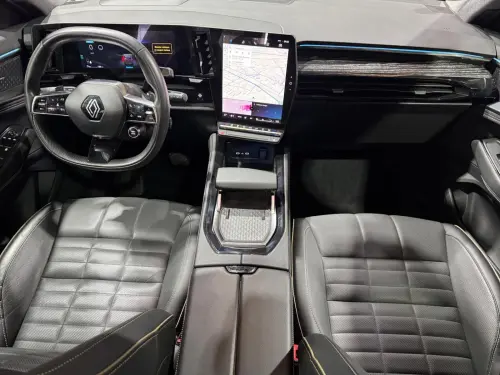 Renault Austral E-Tech hybrid 200 Iconic - Photo 12