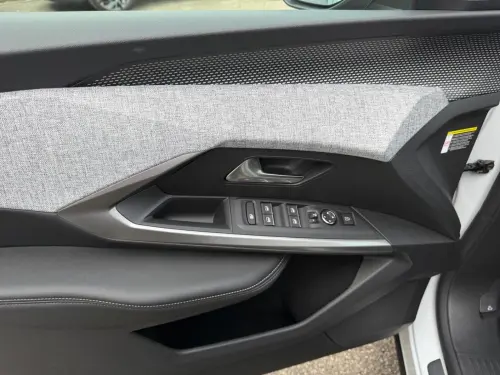 Peugeot 3008 Hybrid 145 e-DCS6 GT - Photo 10