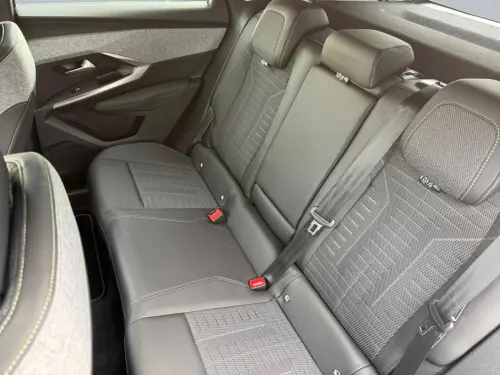 Peugeot 3008 Hybrid 145 e-DCS6 GT - Photo 15