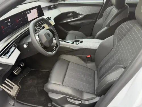 Peugeot 3008 Hybrid 145 e-DCS6 GT - Photo 9