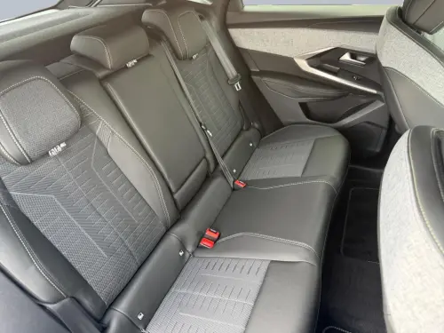 Peugeot 3008 Hybrid 145 e-DCS6 GT - Photo 17