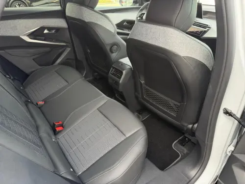 Peugeot 3008 Hybrid 145 e-DCS6 GT - Photo 24