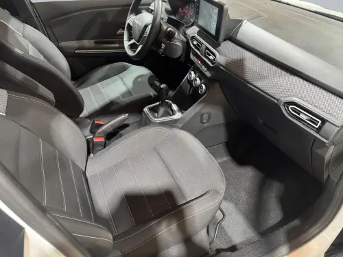 Dacia Jogger ECO-G 100 7 places Extreme - Photo 16