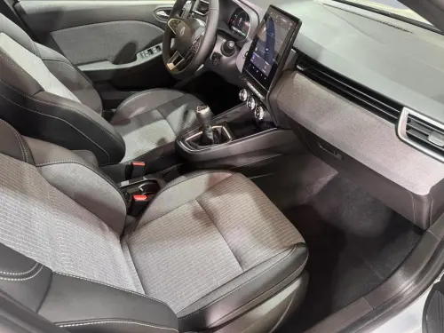 Renault Clio Clio TCe 90 ch GSR2 Techno - Photo 16