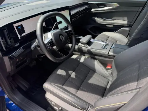 Renault Austral E-TECH FULL HYBRID 200 ICONIC - Photo 9