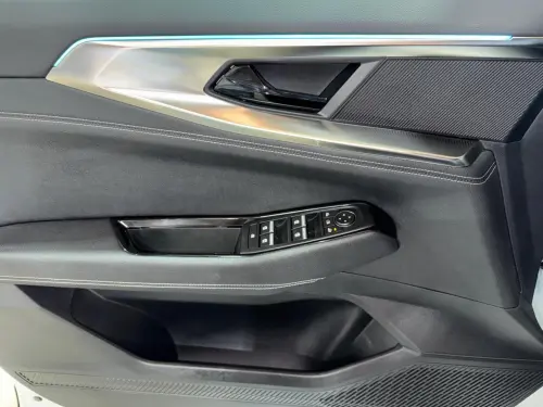 Renault Austral E-Tech hybrid 200 Iconic - Photo 10