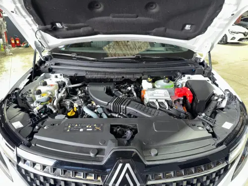 Renault Austral E-Tech hybrid 200 Iconic - Photo 19