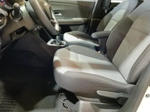 Dacia Sandero ECO-G 100 Stepway Extreme + - Photo 9