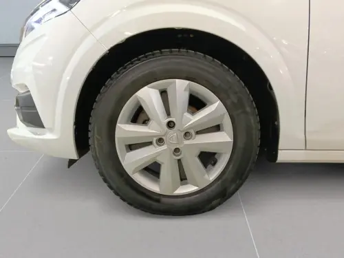 Dacia Sandero SCe 65 Essentiel - Photo 8