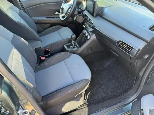 Dacia Jogger Hybrid 140 5 places Extreme - Photo 16