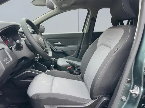 Dacia Duster ECO-G 100 4x2 Extreme - Photo 9