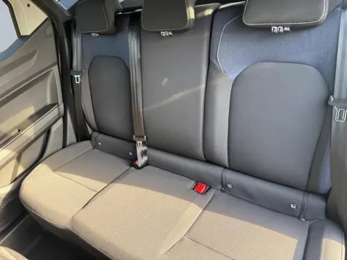 Dacia Duster Hybrid 140 Journey - Photo 15