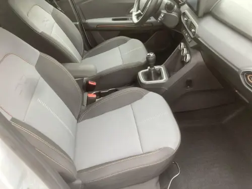 Dacia Sandero ECO-G 100 Stepway Extreme + - Photo 16