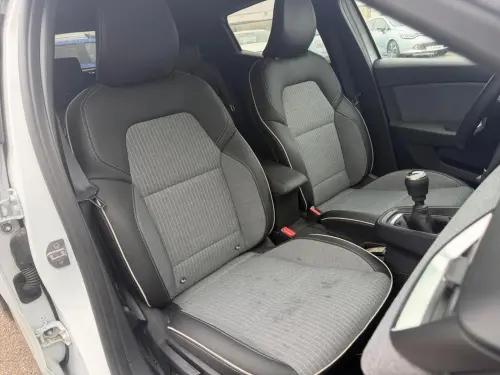Renault Clio Clio TCe 90 Techno - Photo 23