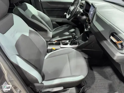 Dacia Bigster Mild Hybrid 140 Extreme - Photo 16