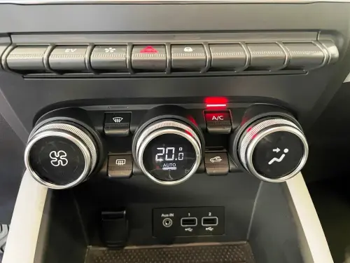 Renault Captur E-Tech Plug-in 160 Intens - Photo 15