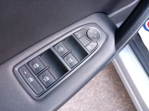 Renault Captur E-Tech 145 - 21 Business - Photo 3