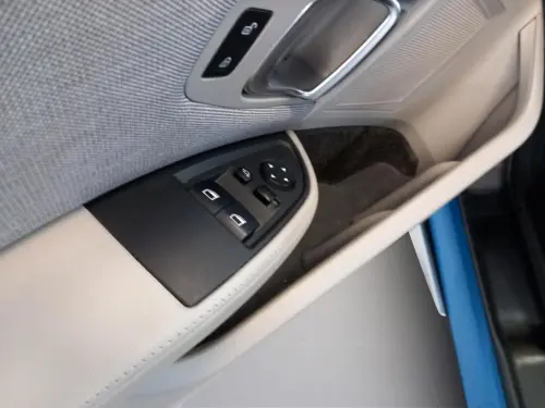 BMW i3 i3 170 ch UrbanLife Loft avec prolongateur d'autonomie A - Photo 10