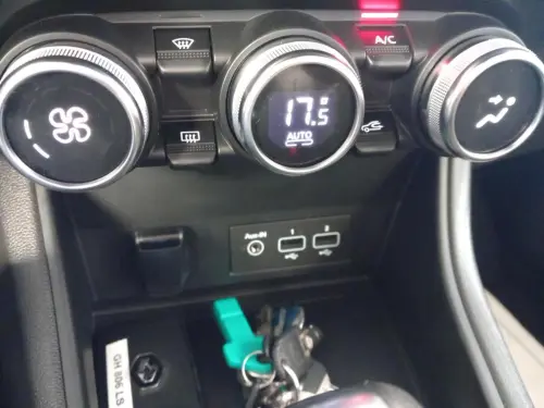Renault Captur E-Tech 145 - 21 Business - Photo 22