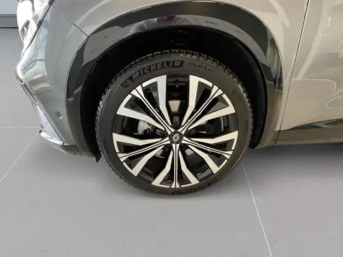 Renault Austral E-Tech hybrid 200 Iconic - Photo 8