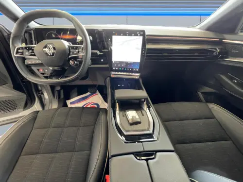 Renault Austral E-Tech hybrid 200 Iconic - Photo 11