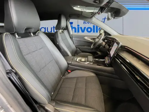Renault Austral E-Tech hybrid 200 Iconic - Photo 16