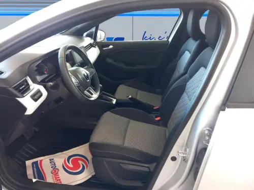 Renault Clio Clio E-Tech 140 - 21N Limited - Photo 9