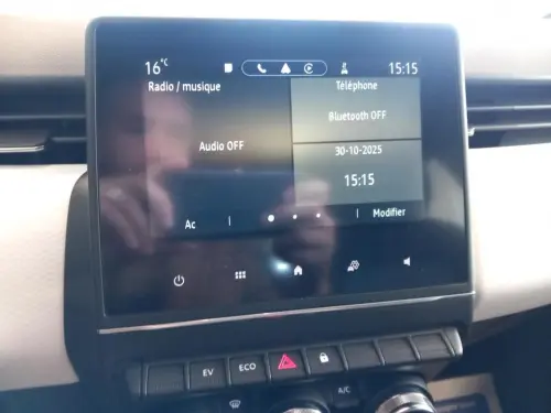 Renault Clio Clio E-Tech 140 - 21N Limited - Photo 21