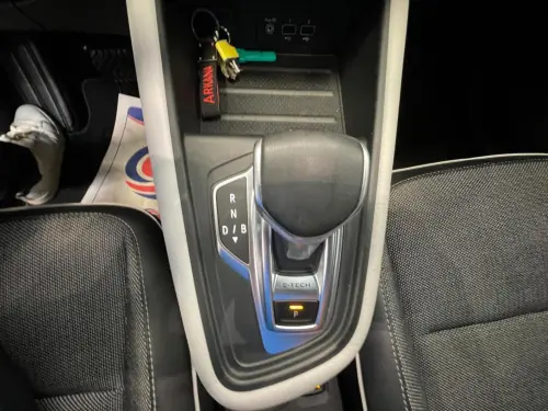 Renault Captur E-Tech Plug-in 160 Intens - Photo 22