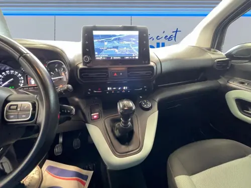 Citroën Berlingo Taille M BlueHDi 130 S&S BVM6 Shine - Photo 11