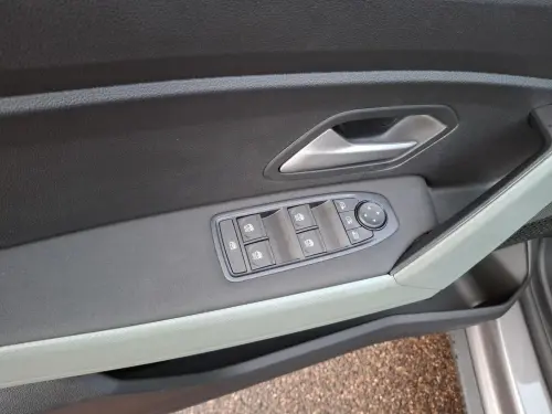 Dacia Duster TCe 130 4x4 Extreme - Photo 10