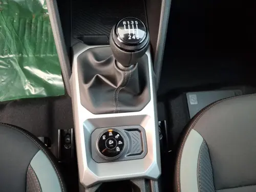 Dacia Duster TCe 130 4x4 Extreme - Photo 14