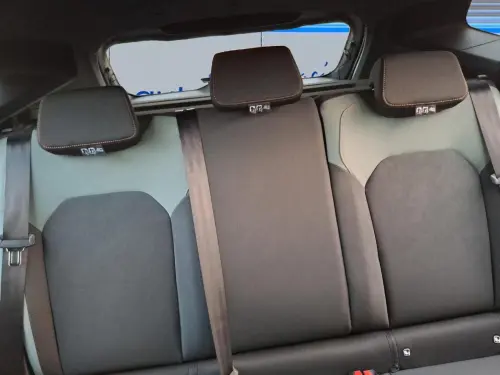 Dacia Duster TCe 130 4x4 Extreme - Photo 17