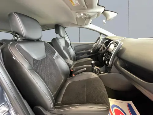 Renault Clio Clio TCe 90 Energy Intens - Photo 16
